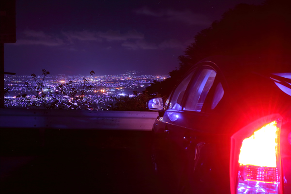 弥彦山 山頂公園 駐車場からの夜景